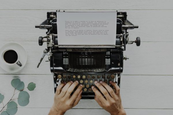 Image of a typewriter for an article about content marketing.